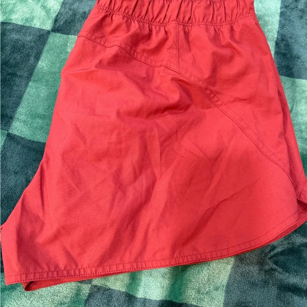 Old Navy Active StretchTech shorts - large